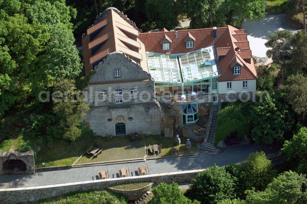 Aerial photograph HALBERSTADT - Blick auf das Jagdschloss Spiegelsberge im Landschaftsschutzpark Spiegelsberge am Tiergarten in Halberstadt.