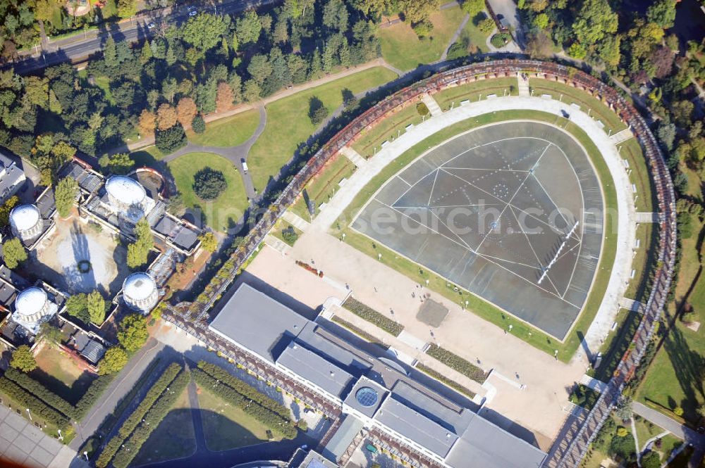 Aerial photograph WROCLAW - BRESLAU - Die Jahrhunderthalle (Hala Stulecia, Hala Ludowa) Breslau, Niederschlesien in Polen, ist eine aus Stahlbeton erbaute Veranstaltungshalle. Die Halle wurde vom Architekten Max Berg gebaut und ist Weltkulturerbe. The Centennial Hall (Hala Stulecia, Hala Ludowa) Wroclaw in Lower Silesia in Poland, is an event hall and was built by the architect Max Berg. It is a world heritage site.