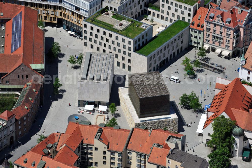 Aerial image München - Das Jüdische Zentrum Jakobsplatz, das Gemeindezentrum der Israelitischen Kultusgemeinde München und Oberbayern mit der neuen Hauptsynagoge / Synagoge Ohel Jakob, das Jüdische Museum und ein Kultur- und Gemeindehaus der Innenstadt von München in Bayern. The Jewish Center Jakossquare, the community hall of the Jewish religious community Munich and Upper Bavaria with the new main synagogue, the Jewish Museum and a cultural and community hall in the centre of Munich in Bavaria.