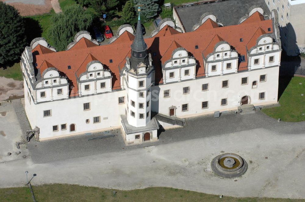 Aerial photograph Dessau-Roßlau - Blick auf den Johannbau, eines der ältesten erhaltenen Bauwerke der Stadt Dessau. Der Johannbau ist der Westflügel des ansonsten zerstörten Stadtschlosses und beherbergt das Museum für Stadtgeschichte. Das Bauwerk wurde 2001 saniert. Finanziert wurde die Sanierung aus Bundes-, Landes- und kommunalen Mitteln sowie durch Mittel der EXPO GmbH Sachsen-Anhalt. Kontakt Museum für Stadtgeschichte: +49(0)340 2209612, Email: museum@stadtgeschichte.dessau.de