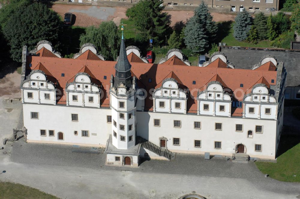 Dessau-Roßlau from above - Blick auf den Johannbau, eines der ältesten erhaltenen Bauwerke der Stadt Dessau. Der Johannbau ist der Westflügel des ansonsten zerstörten Stadtschlosses und beherbergt das Museum für Stadtgeschichte. Das Bauwerk wurde 2001 saniert. Finanziert wurde die Sanierung aus Bundes-, Landes- und kommunalen Mitteln sowie durch Mittel der EXPO GmbH Sachsen-Anhalt. Kontakt Museum für Stadtgeschichte: +49(0)340 2209612, Email: museum@stadtgeschichte.dessau.de