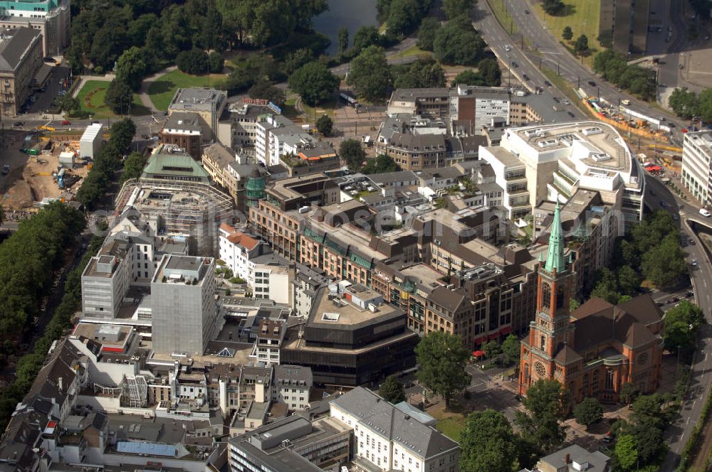 Aerial image Düsseldorf - Blick auf einen Teil der Düsseldorfer-Stadtmitte und der Johanneskirche. Die Johanneskirche wurde Ende des 19. Jahrhunderts erbaut und im Juni 2008 begannen Umbauarbeiten im Innenraum der Kirche. Kontakt: Johanneskirche Düsseldorf, Martin-Luther-Platz 39, 40212 Düsseldorf, Pfarrbüro: Pfr. Dr. Uwe & Pfr. Hans Lücke Tel. +49(0)211 135898, Sekretariat Tel. +49(0)211 60170815, Email: buero@johanneskirche.org