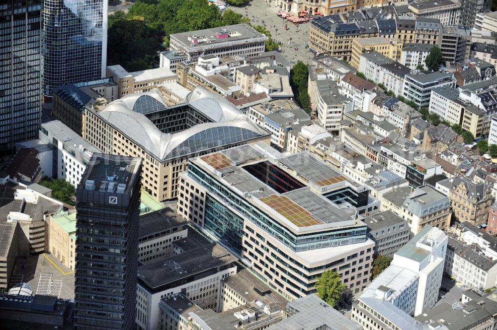 Aerial image Frankfurt am Main - Junghof Plaza und die Bank Crédit Suisse im Bankenviertel von Frankfurt am Main in Hessen. Junghof Plaza and the bank Crédit Suisse in the financial district in Frankfujrt on the Main in Hesse.