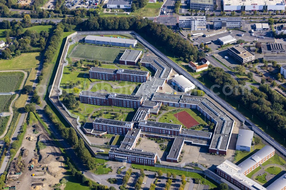 Aachen from the bird's eye view: Prison grounds and high security fence Prison on street Krefelder Strasse in the district Hastenrath in Aachen in the state North Rhine-Westphalia, Germany