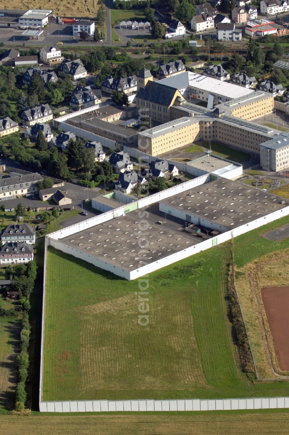 Aerial image Diez - Prison grounds and high security fence Prison Dietz in Diez in the state Rhineland-Palatinate, Germany