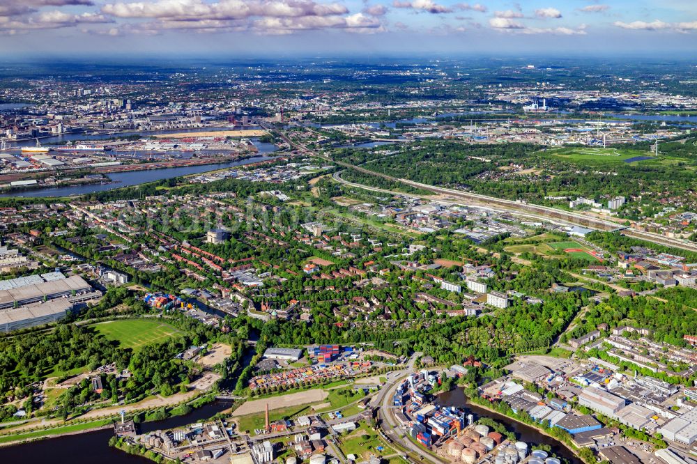 Aerial photograph Jork - Prison grounds and high security fence Prison on the island in the course of the Elbe river in the district Hahnoefersand in Jork Old Land in the state Lower Saxony, Germany