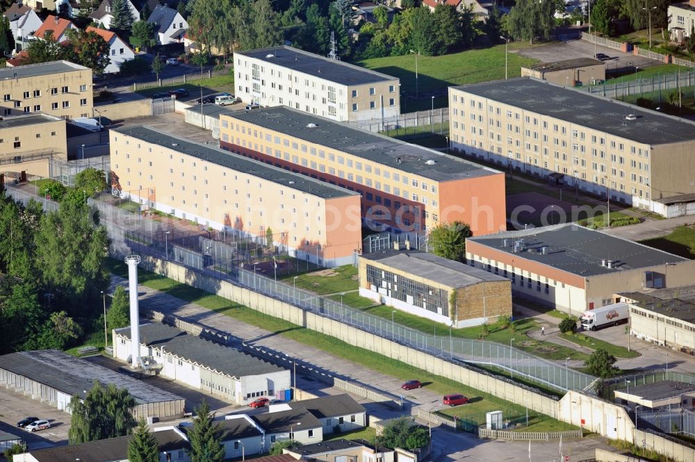 Halle from the bird's eye view: View on the prison Halle II and III in the Wilhelm-Busch-Street in Halle (Saale) in Saxony-Anhalt