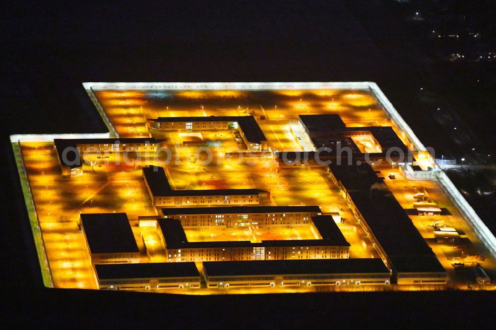 Aerial image Hamburg - Prison grounds and high security fence Prison Justizvollzugsanstalt Billwerder on Dweerlandweg in the district Billwerder in Hamburg, Germany