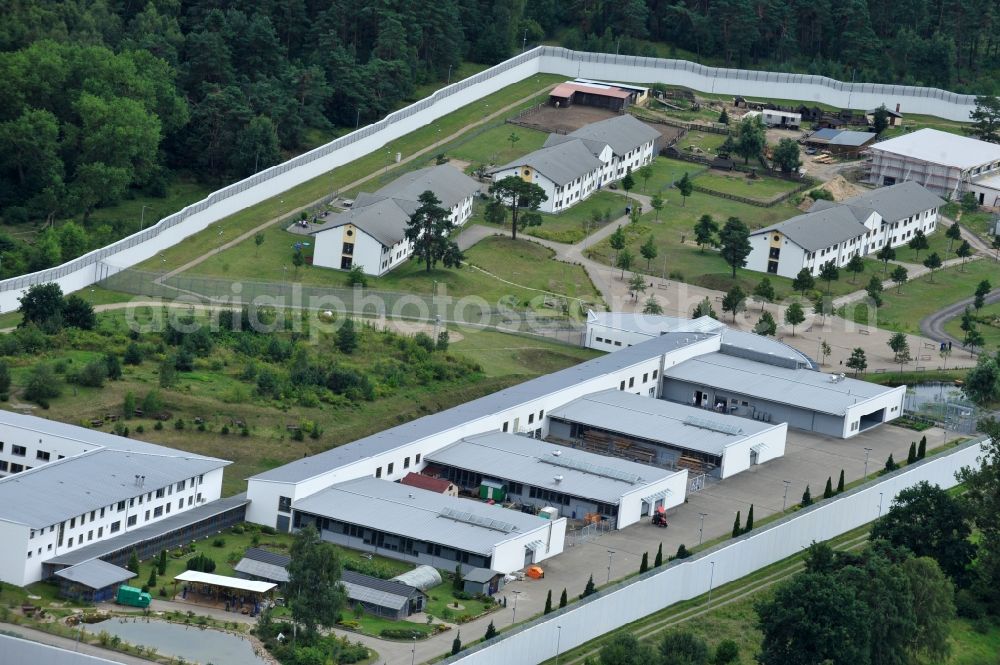 Neustrelitz from the bird's eye view: Prison grounds and high security fence Prison on Kaulksee in the district Fuerstensee in Neustrelitz in the state Mecklenburg - Western Pomerania, Germany