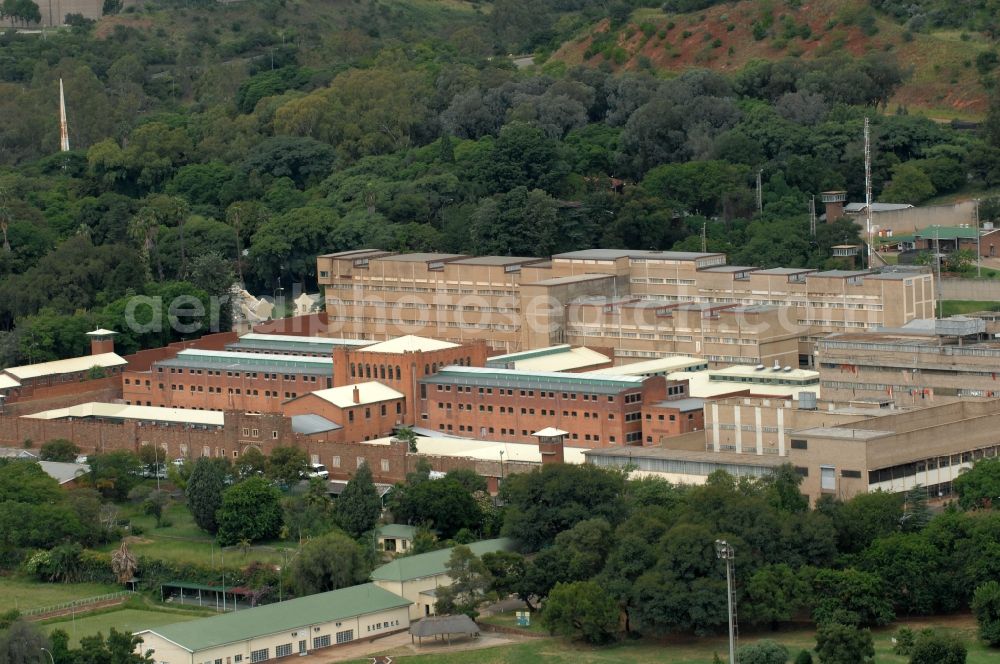 Pretoria from the bird's eye view: Prison grounds and high security fence Prison on Klawer St in the district Salvokop in Pretoria in Gauteng, South Africa