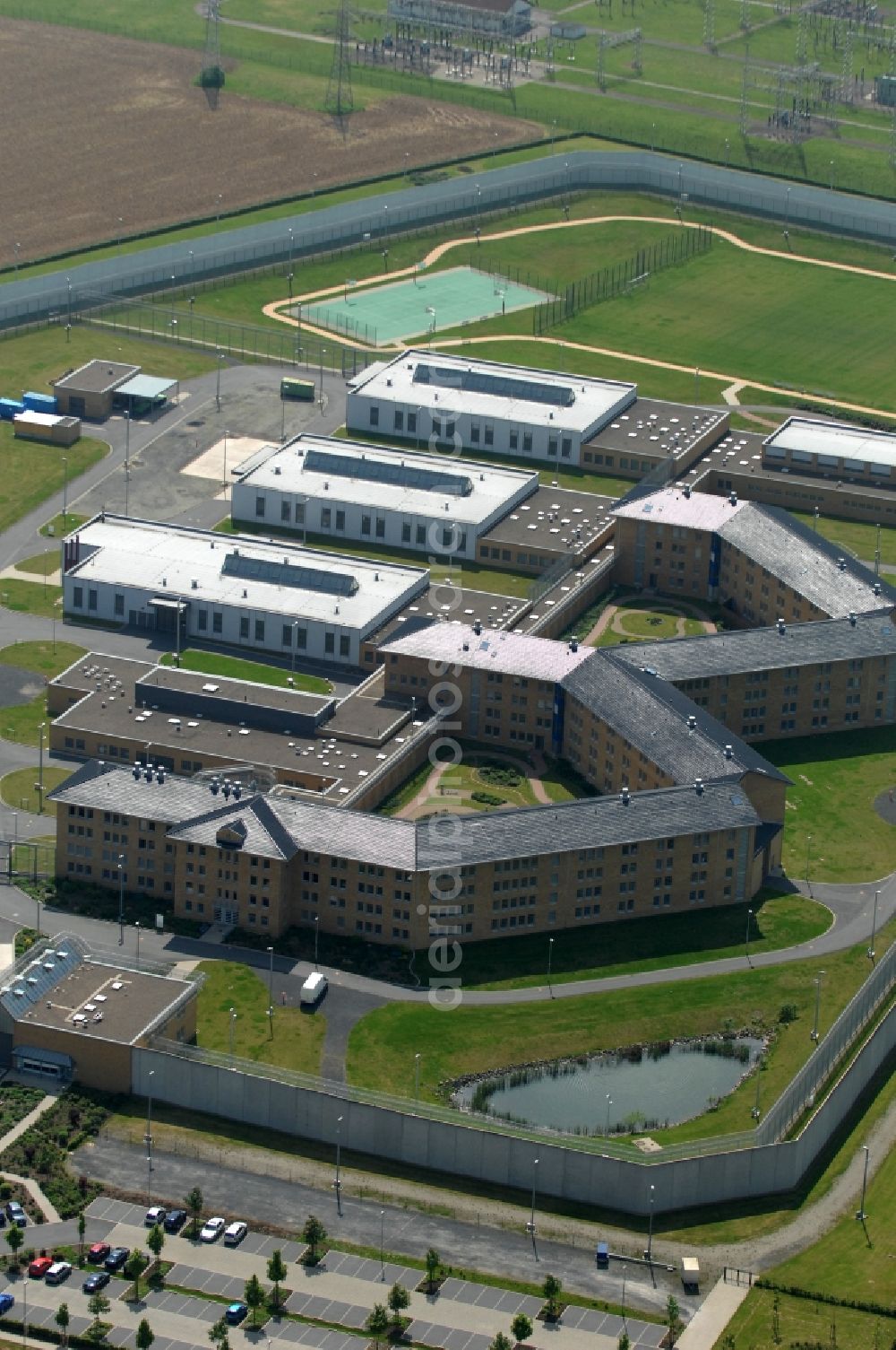 Rosdorf from the bird's eye view: Prison grounds and high security fence Prison Am grossen Sieke in the district Grone in Rosdorf in the state Lower Saxony, Germany