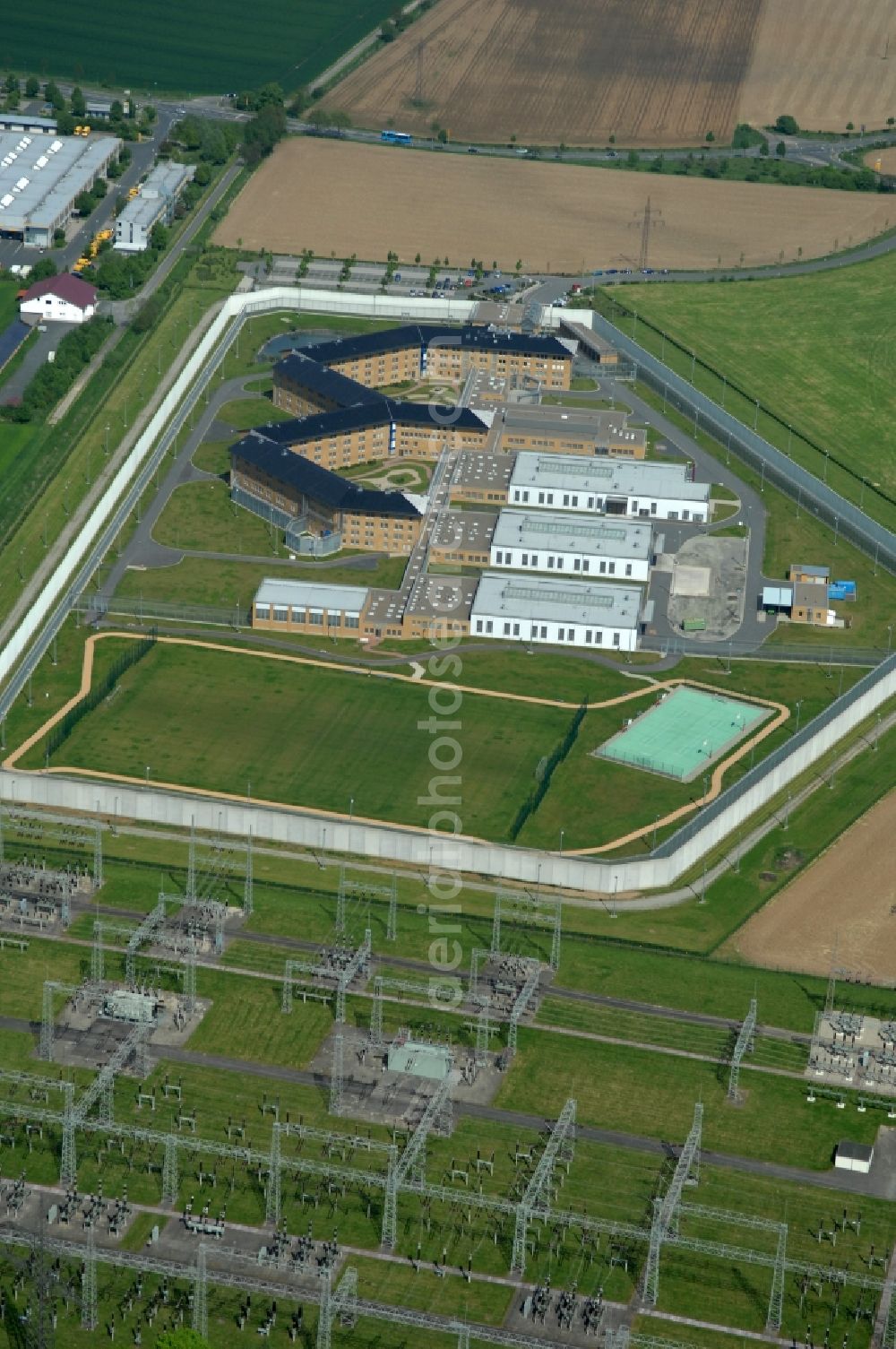 Aerial image Rosdorf - Prison grounds and high security fence Prison Am grossen Sieke in the district Grone in Rosdorf in the state Lower Saxony, Germany