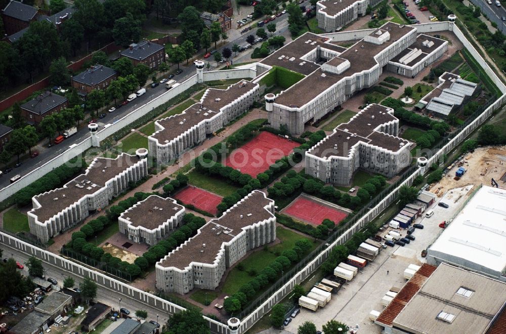 Aerial image Berlin - Penitentiary Prison Ploetzensee in the district of Charlottenburg - Wilmersdorf