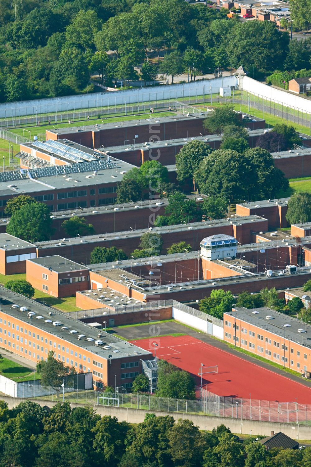 Aerial image Köln - Prison grounds and high security fence Prison on Rochusstrasse in the district Ossendorf in Cologne in the state North Rhine-Westphalia, Germany