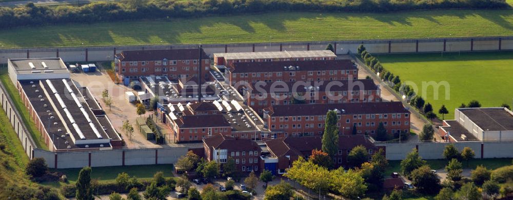 Aerial photograph Uelzen - Die JVA Uelzen liegt in der Lüneburger Heide, Niedersachsen. Sie besteht aus 6 Häusern mit 268 Plätzen. The prison Uelzen has space for 268 prisoners.