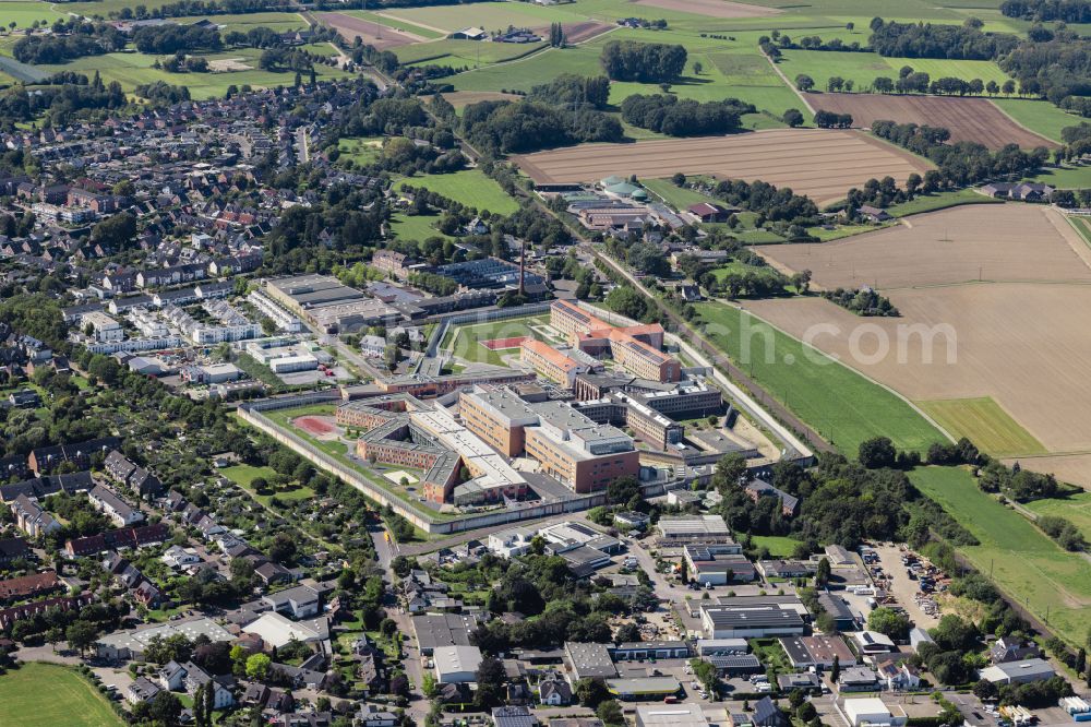 Anrath from above - Prison grounds and high security fence Prison Willich in Anrath in the state North Rhine-Westphalia, Germany