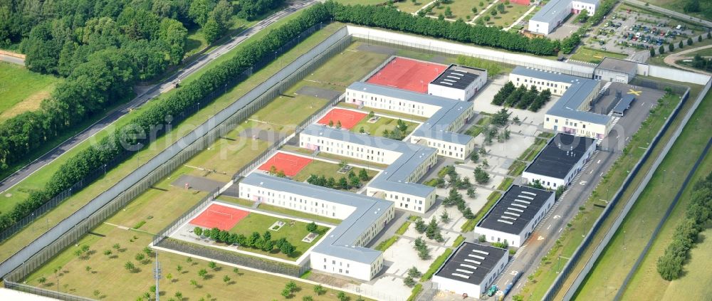 Wulkow from the bird's eye view: Prison grounds and high security fence Prison Justizvollzugsanstalt Nord-Brandenburg Teilanstalt Neuruppin-Wulkow in Wulkow in the state Brandenburg, Germany