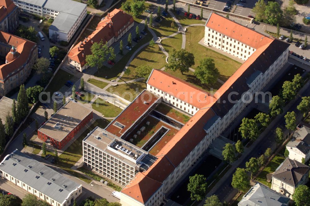 Aerial image Potsdam - Das in der Jägerallee im Potsdamer Stadtteil Jägervorstadt gelegene Justizzentrum beinhaltet das Landgericht Potsdam, das Amtsgericht und das Verfassungsgericht Brandenburg. The Centre of Justice, located at Jägerallee in the Potsdam district Jägervorstadt, including the Land Court Potsdam, the Local Court and the Constitutional Court Brandenburg.