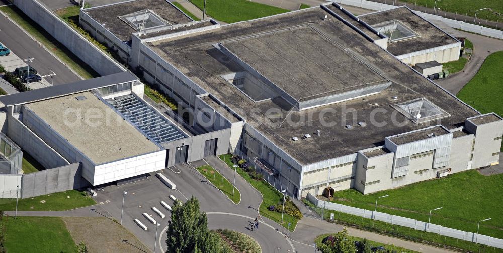 Aerial photograph Stuttgart - Blick auf die Justizvollzugsanstalt Stuttgart im Stadtteil Stammheim. Die JVA wurde von 1959 bis 1963 erbaut und wurde in den 1970ern durch die Inhaftierung von RAF-Mitgliedern bekannt. View the prison in the Stuttgart district Stammheim. The prison was built in 1959-1963 and was known in the 1970s by the detention of RAF members.