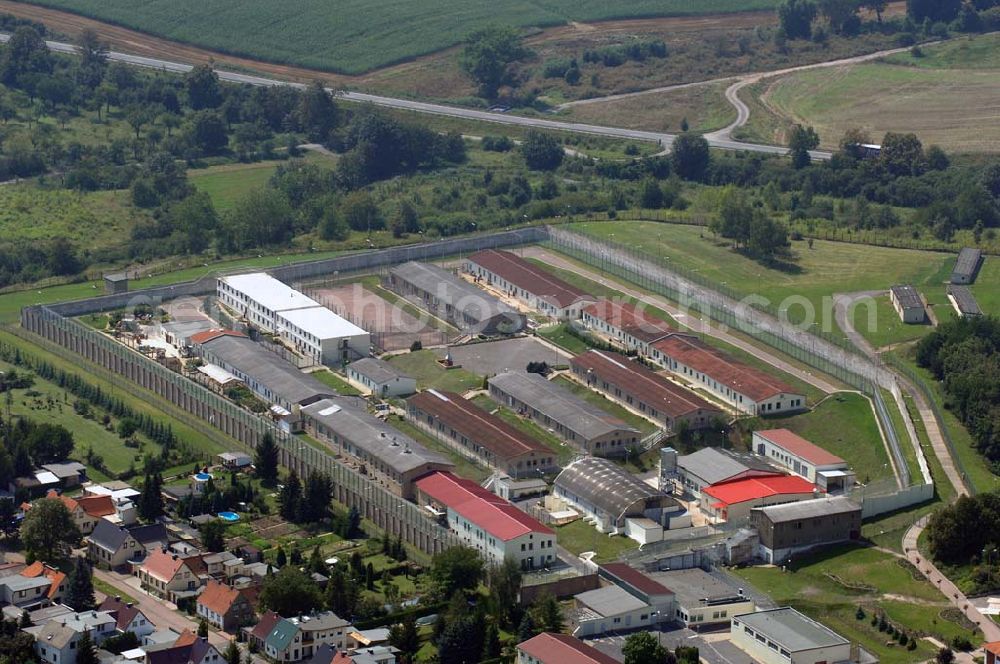 Volkstedt from the bird's eye view: Die Justizvollzugsanstalt ist eine Anstalt des geschlossenen Vollzugs für männliche erwachsene Strafgefangene. Adresse: Justizvollzugsanstalt Volkstedt, Am Sandberg 11, 06295 Lutherstadt Eisleben, Tel.: (0 34 75) 65 70, Fax: (0 34 75) 65 72 14, E-Mail: poststelle@jva-vol.mj.sachsen-anhalt.de