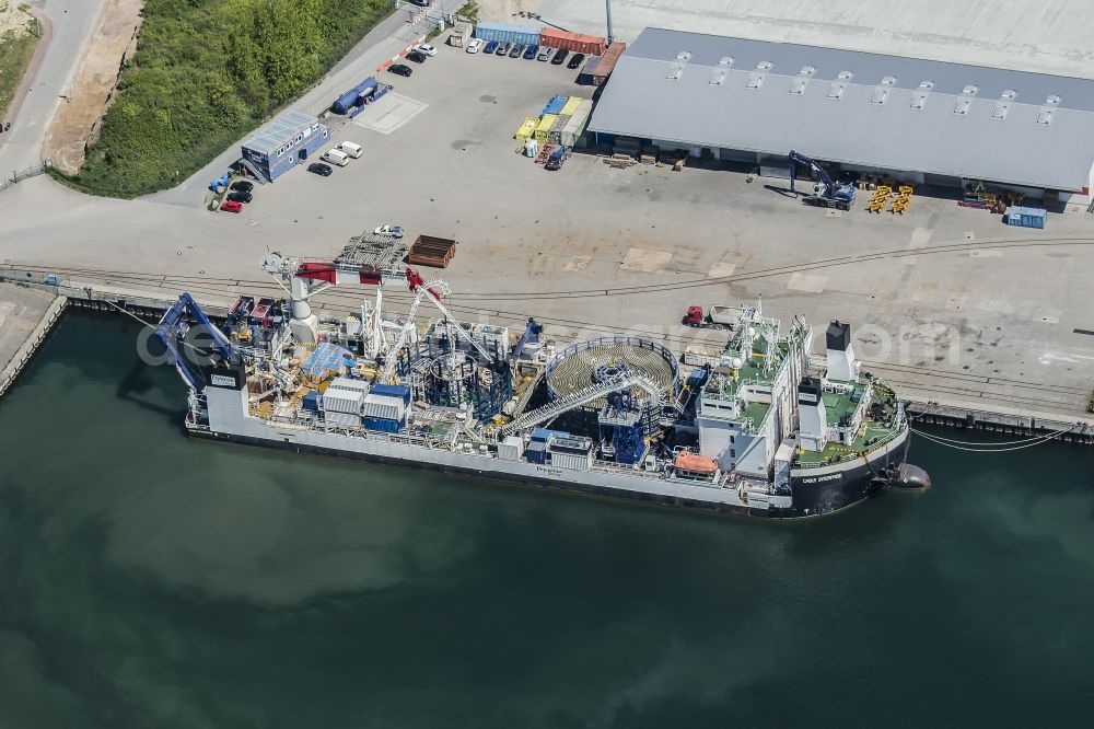 Sassnitz from the bird's eye view: Cable ship Cable Enterprise in the Baltic Sea in the port of Sassnitz on the island of Ruegen Mecklenburg-Western Pomerania Germany