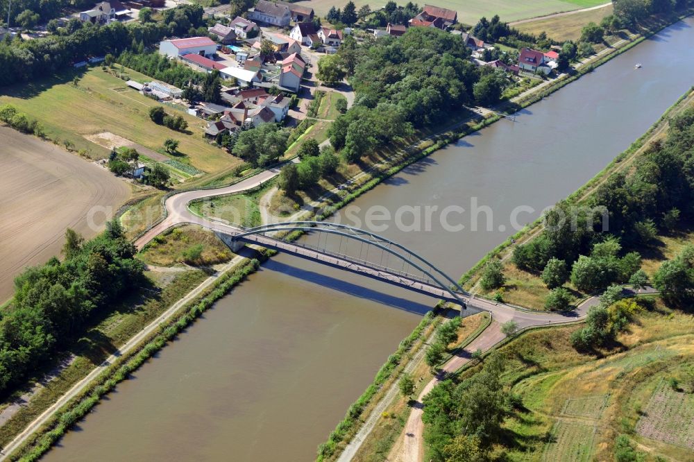 Aerial photograph Kade OT Kader Schleuse - The Kader bridge over the Elbe-Havel-Canel in the state Saxony-Anhalt