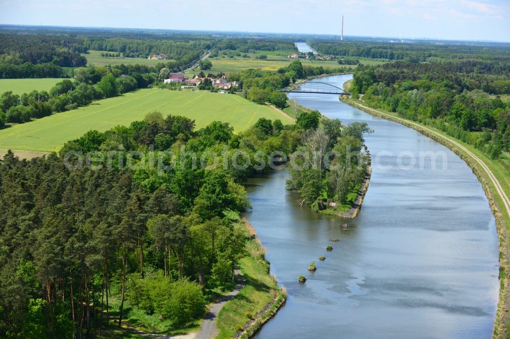 Aerial photograph Kade OT Kader Schleuse - The Kader bridge over the Elbe-Havel-Canel in the state Saxony-Anhalt