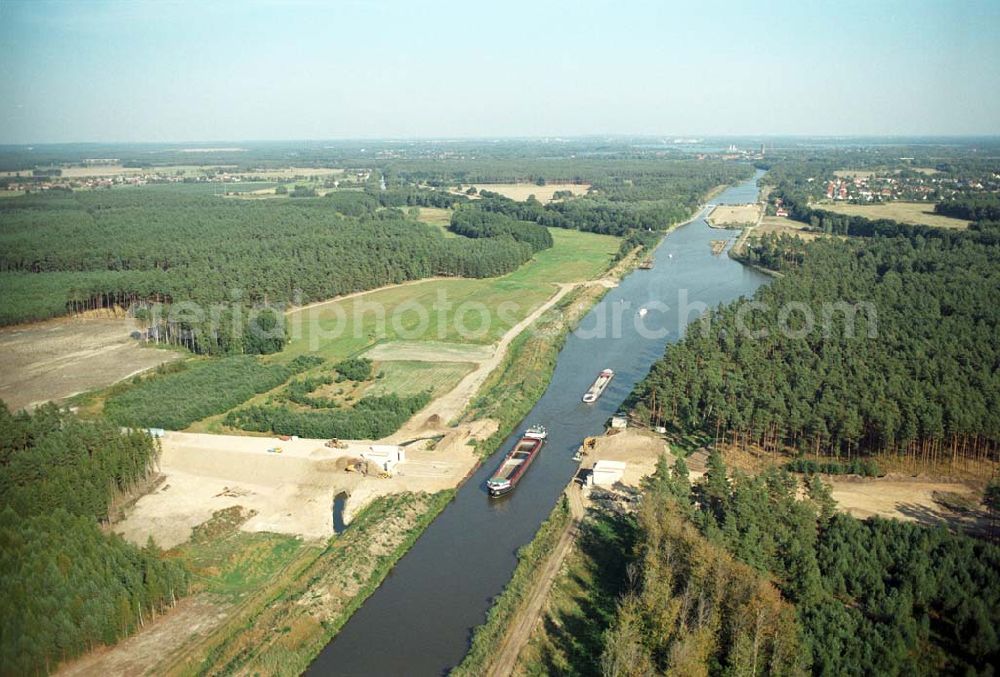 Genthin from the bird's eye view: Blick auf die Baustelle der Kader Brücke östlich von Genthin