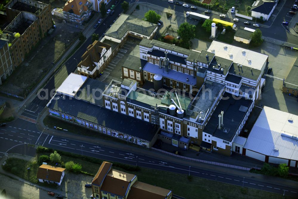 Magdeburg from above - Buildings and production halls on the factory premises of the coffee roasting Roestfein Kaffee GmbH on Hafenstrasse in the district Alte Neustadt in Magdeburg in the state Saxony-Anhalt, Germany