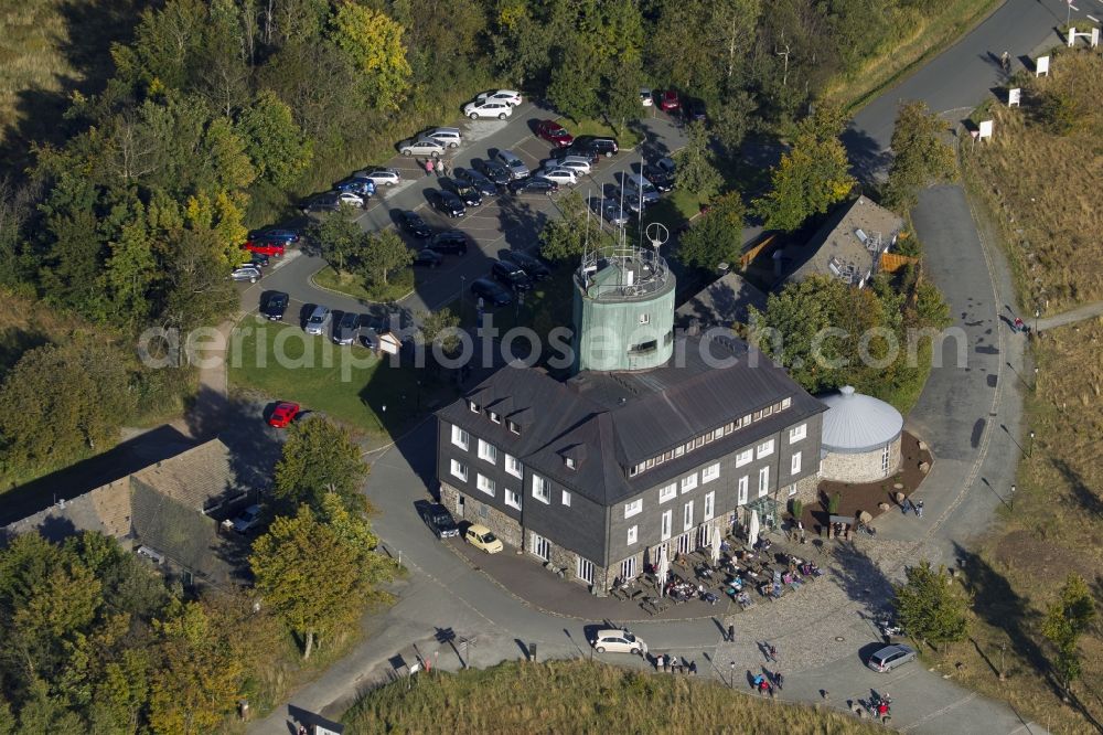 Aerial photograph Winterberg - View at the monument protected mountain inn Kahler Asten and the Astenturm near Winterberg the federal state of North-Westphalia Rhine. In the Astenturm located are a weather station and a permanent exhibition about nature conservation