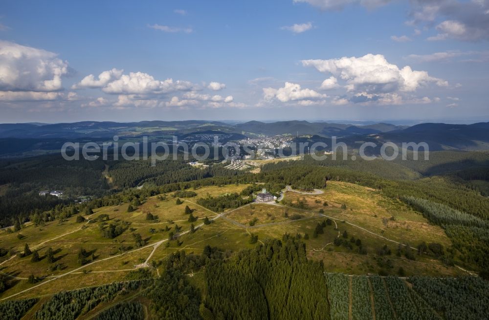 Aerial photograph Winterberg - View at the monument protected mountain inn Kahler Asten and the Astenturm near Winterberg the federal state of North-Westphalia Rhine. In the Astenturm located are a weather station and a permanent exhibition about nature conservation