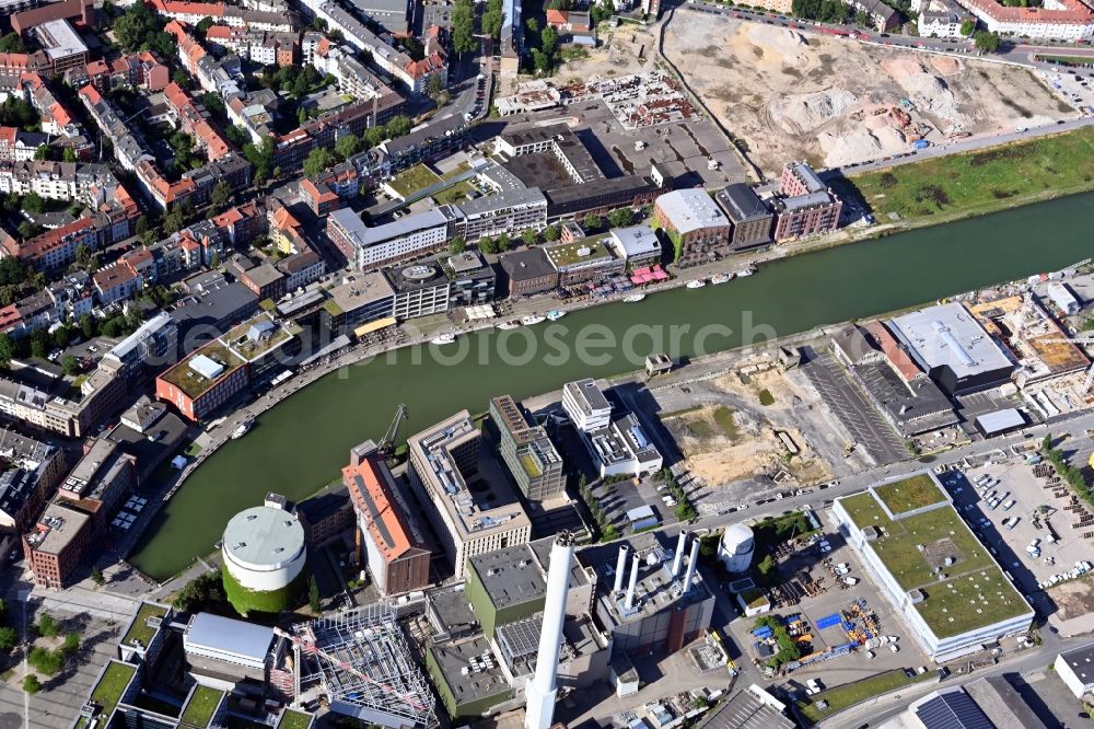 Münster from the bird's eye view: Ship moorings at the inland harbor basin of the Stadthafen Muenster in Muenster in the state North Rhine-Westphalia, Germany