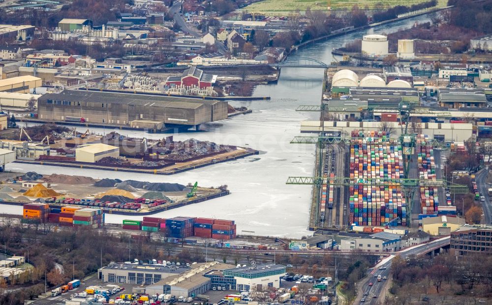 Dortmund from above - Quays and boat moorings at the port of the inland port in Dortmund at Ruhrgebiet in the state North Rhine-Westphalia, Germany