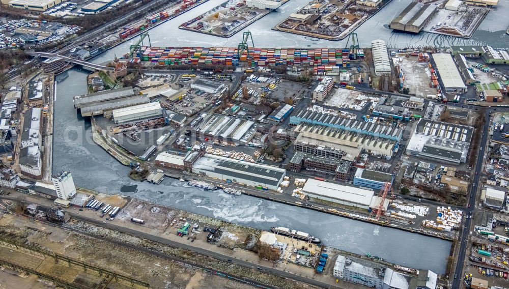 Dortmund from the bird's eye view: Quays and boat moorings at the port of the inland port in Dortmund at Ruhrgebiet in the state North Rhine-Westphalia, Germany