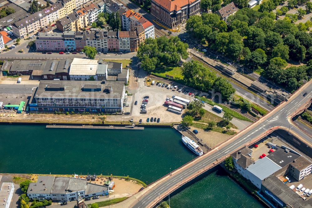 Aerial image Dortmund - Quays and boat moorings at the port of the inland port Dortmunder Hafen AG on Speicherstrasse in Dortmund in the state North Rhine-Westphalia, Germany