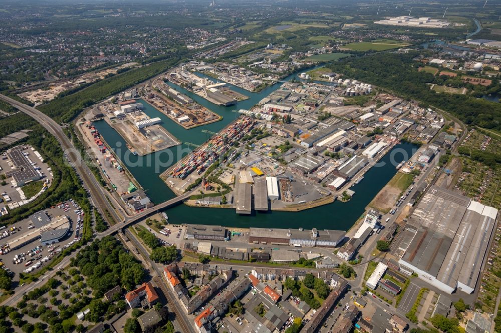 Dortmund from the bird's eye view: Quays and boat moorings at the port of the inland port Dortmunder Hafen AG on Speicherstrasse in Dortmund in the state North Rhine-Westphalia, Germany