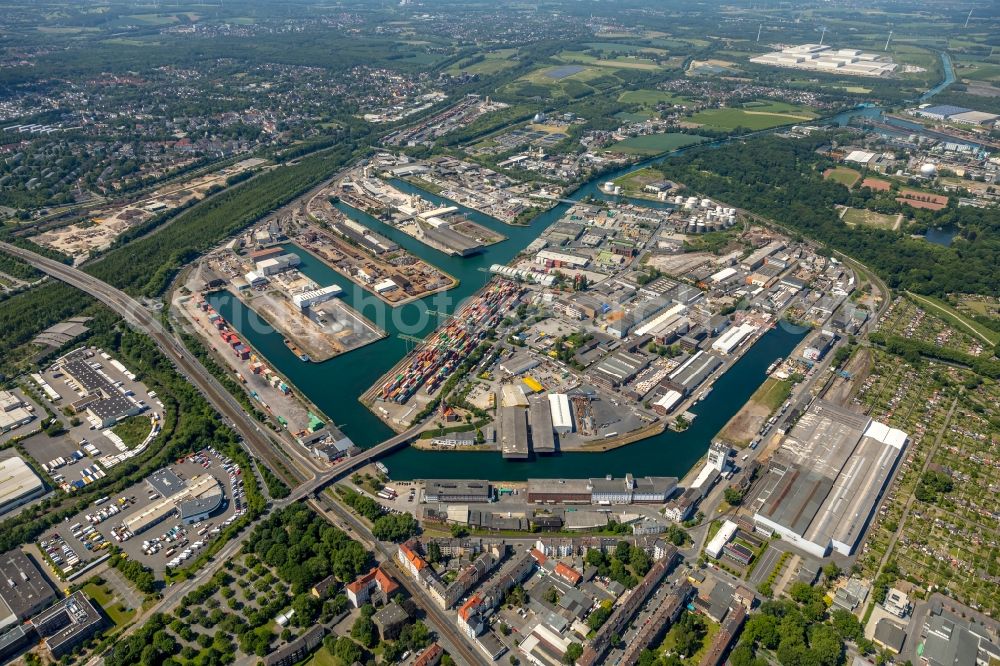 Aerial image Dortmund - Quays and boat moorings at the port of the inland port Dortmunder Hafen AG on Speicherstrasse in Dortmund in the state North Rhine-Westphalia, Germany