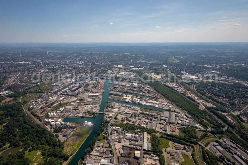 Dortmund from the bird's eye view: Quays and boat moorings at the port of the inland port Dortmunder Hafen AG on Speicherstrasse in Dortmund in the state North Rhine-Westphalia, Germany