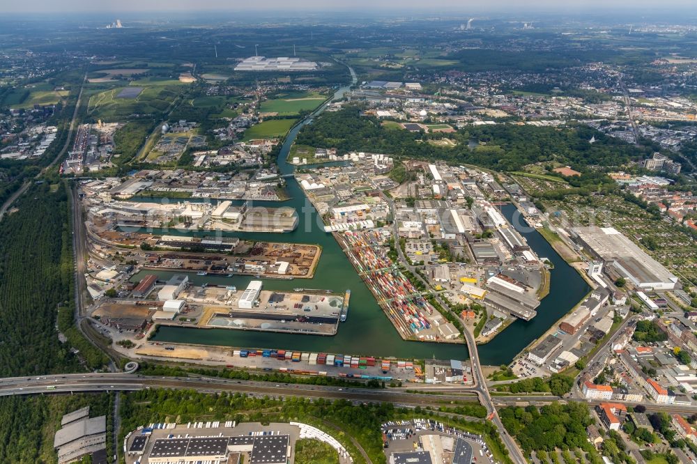 Dortmund from the bird's eye view: Quays and boat moorings at the port of the inland port Dortmunder Hafen AG on Speicherstrasse in Dortmund in the state North Rhine-Westphalia, Germany