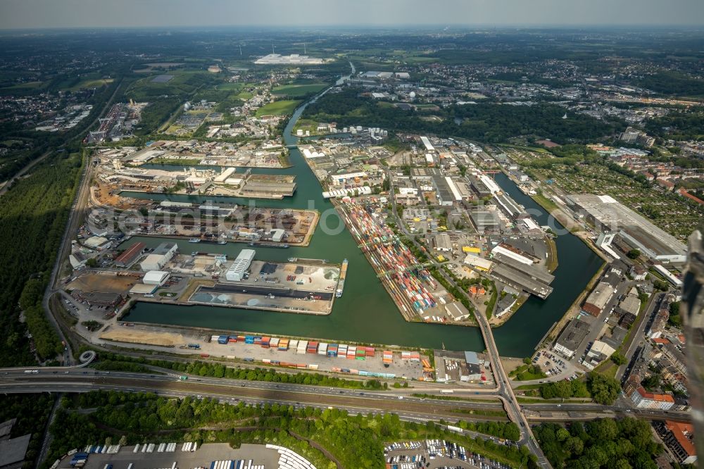 Aerial image Dortmund - Quays and boat moorings at the port of the inland port Dortmunder Hafen AG on Speicherstrasse in Dortmund in the state North Rhine-Westphalia, Germany