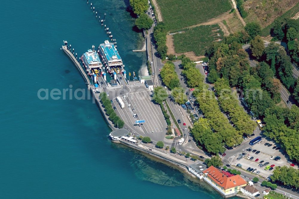 Aerial photograph Meersburg - Quays and boat moorings at the port of the inland port of Faehreanleger Meersburg in Meersburg in the state Baden-Wurttemberg, Germany