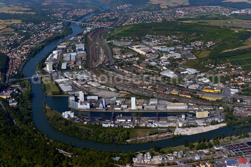 Aerial photograph Würzburg - Quays and boat moorings at the port of the inland port Neuen Hafen on Main in Wuerzburg in the state Bavaria, Germany