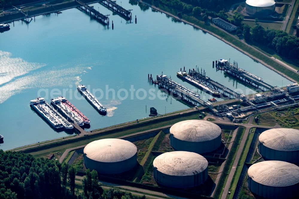 Aerial image Karlsruhe - Quays and boat moorings at the port of the inland port Oelhafen in Karlsruhe in the state Baden-Wurttemberg, Germany