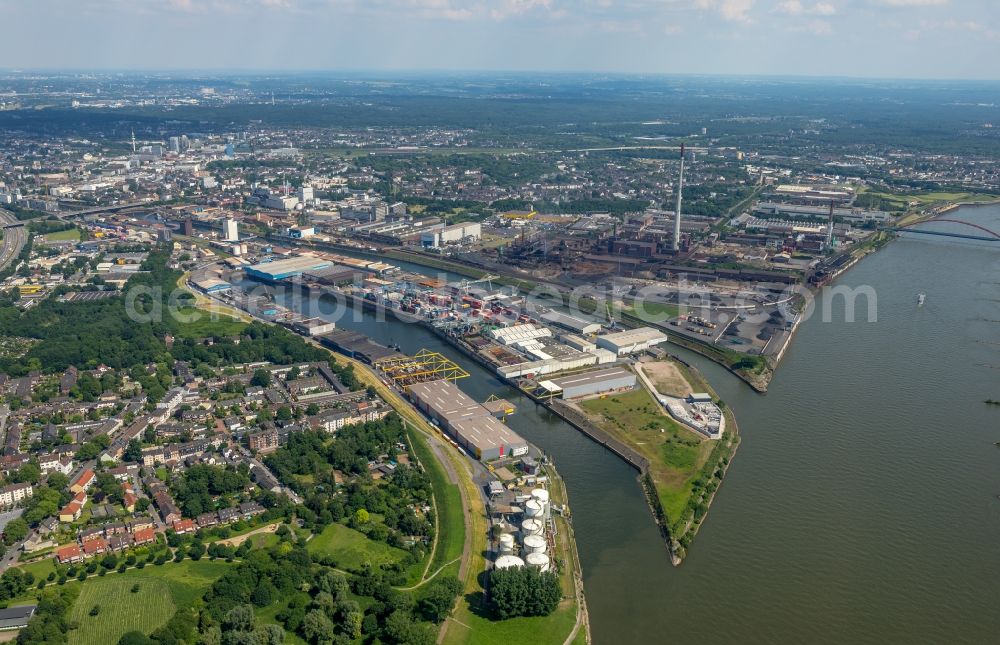 Duisburg from above - Quays and boat moorings at the port of the inland port on Rhein in Duisburg in the state North Rhine-Westphalia, Germany