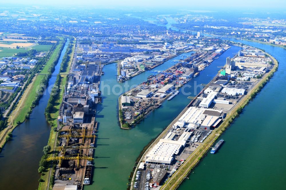 Aerial image Kehl - Quays and boat moorings at the port of the inland port Rheinhafen Kehl in Kehl in the state Baden-Wurttemberg, Germany