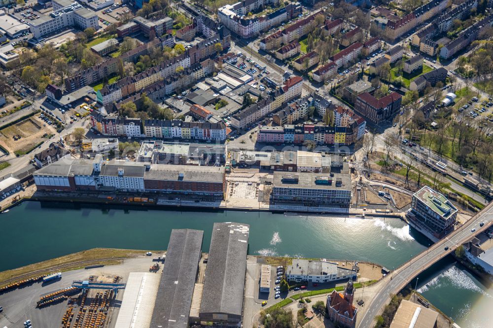 Aerial photograph Dortmund - Quays and boat moorings at the port of the inland port on Speicherstrasse - Lagerhausstrasse in the district Hafen in Dortmund in the state North Rhine-Westphalia, Germany