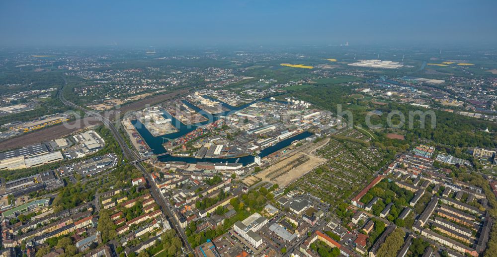 Dortmund from above - Quays and boat moorings at the port of the inland port on Speicherstrasse - Lagerhausstrasse in the district Hafen in Dortmund in the state North Rhine-Westphalia, Germany