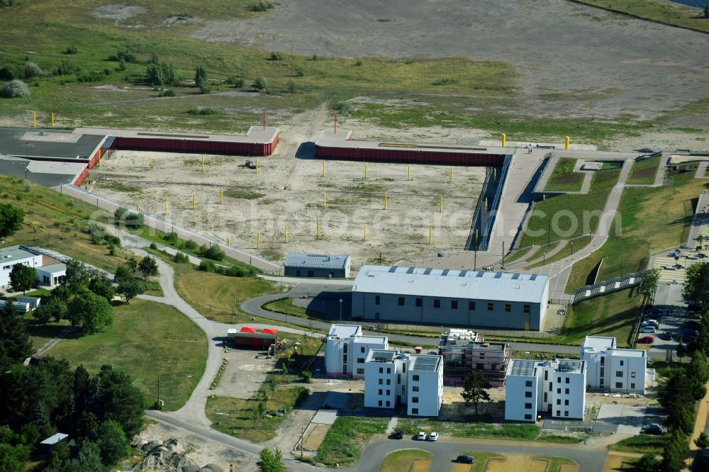 Aerial photograph Großräschen - Quays and boat moorings at the port of the inland port - Stadthafen Grossraeschen on Seestrasse in Grossraeschen in the state Brandenburg, Germany