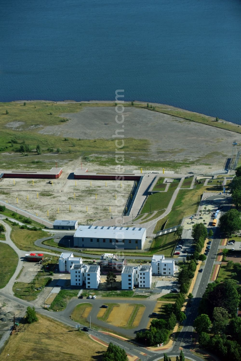 Aerial photograph Großräschen - Quays and boat moorings at the port of the inland port - Stadthafen Grossraeschen on Seestrasse in Grossraeschen in the state Brandenburg, Germany