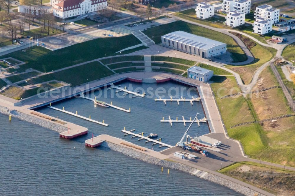 Aerial image Großräschen - Quays and boat moorings at the port of the inland port - Stadthafen Grossraeschen on Seestrasse in Grossraeschen in the state Brandenburg, Germany